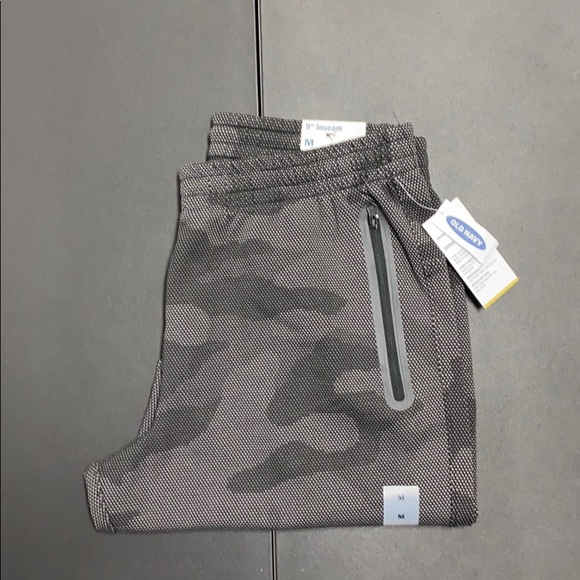 old navy dynamic fleece shorts